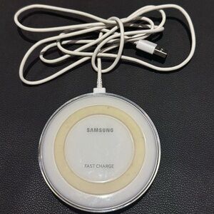 Samsung White Wireless Charger